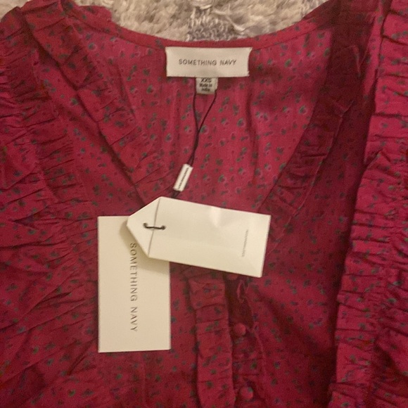 NWT Something Navy ruffle top - Picture 2 of 5